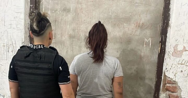 Una mujer detenida por daño y diversos delitos en Oliva: el reporte completo de lo sucedido en la zona