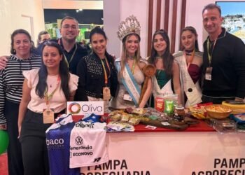 Oliva tuvo una destacada participación en la Feria Internacional de Turismo 2025