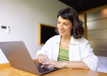 Abren inscripciones para aprender idiomas: cursos oficiales, gratuitos, virtuales y asincrónicos