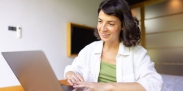 Abren inscripciones para aprender idiomas: cursos oficiales, gratuitos, virtuales y asincrónicos