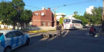 Varios accidentes de tránsito en Tercero Arriba: uno de ellos involucró un colectivo y una moto