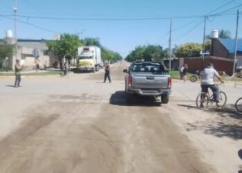 Siniestro vial en James Craik: tres personas, entre ellos dos menores de 3 y 7 años, fueron hospitalizados