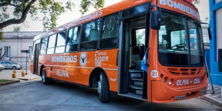 Oliva sanciona nueva ordenanza en apoyo a los Bomberos Voluntarios: exención total en el trámite de licencias de conducir
