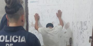 Un detenido en Oliva tras amenazar de muerte a un joven con una barra de hierro: lo reportado por la Policía