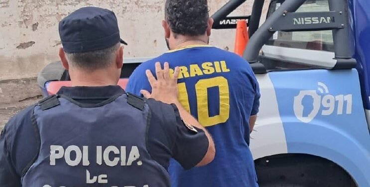 Un detenido por violencia familiar en Oliva y un accidente fatal en Río Tercero: el reporte policial de lo sucedido