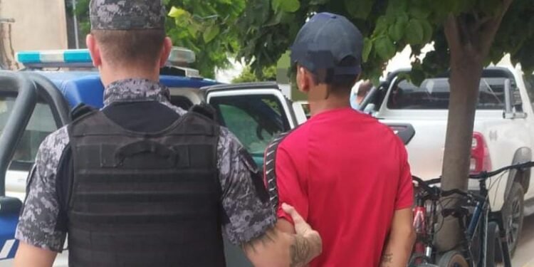 Tres detenidos en Villa del Rosario tras intentar pagar con cheques robados en un supermercado