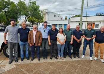 La Cooperativa de Oliva fortalece su flota: presentaron nueva unidad operativa junto a autoridades de FACE Nacional