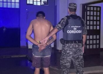 Río Tercero: Agredió y persigió a un hombre con un cuchillo para apuñalarlo y terminó detenido