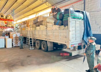 Golpe al contrabando en Córdoba: incautan mercadería ilegal valuada en $2.100 millones en el peaje de James Craik