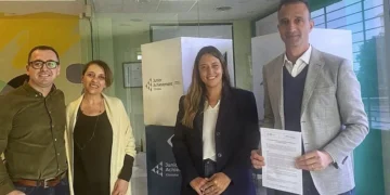 Oliva renovó iniciativa en formación emprendedora de 300 jóvenes junto a Junior Achievement