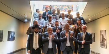 El Intendente Octavio Ibarra representó a Oliva en una histórica reunión con la AMIA