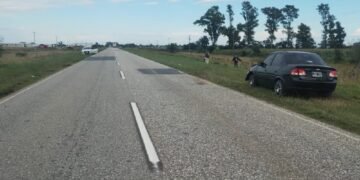 Choque de dos autos en James Craik: cuatro personas debieron ser trasladadas al hospital local