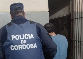 Acción policial en Tercero Arriba: Recuperan una moto robada en Hernando y secuestran $600.000 en Río Tercero