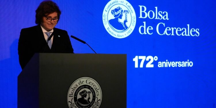 El Gobierno anunció una rebaja de retenciones para el trigo y la cebada a partir de junio