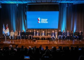 Zona Fría en Córdoba: Llaryora y los intendentes rechazan de forma conjunta la modificación de los subsidios al gas