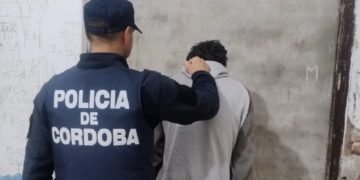 Oliva: cuatro detenidos por robo calificado, violencia familiar y resistencia a la autoridad