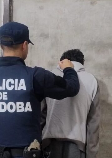 Oliva: cuatro detenidos por robo calificado, violencia familiar y resistencia a la autoridad