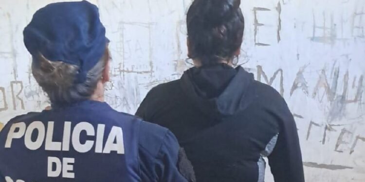 Operativos policiales en Oliva: detenciones por violencia familiar y delitos contra la propiedad