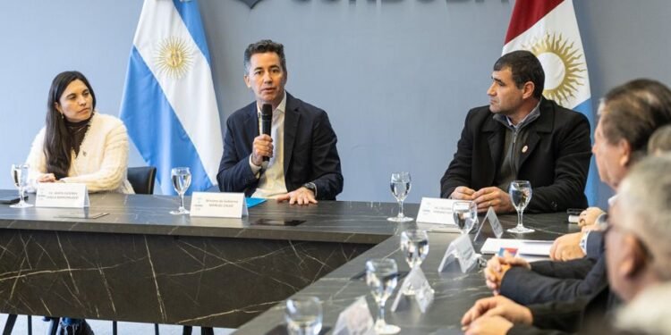 Localidades de la región recibieron fondos para gas, cordón cuneta y adoquinado