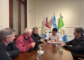 Políticas de tránsito e infraestructura en Oncativo: El municipio alcanzó las 1.000 licencias gratuitas y cedió tierras al sector de cargas