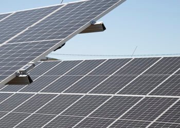 CESOPOL avanza hacia la soberanía energética: 1.300 nuevos paneles solares impulsan la transición en Oncativo