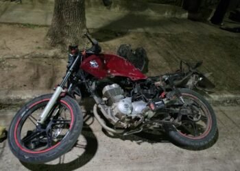 Calchín: Un motociclista resultó con heridas graves tras chocar contra un utilitario y debió ser derivado de urgencia a Córdoba