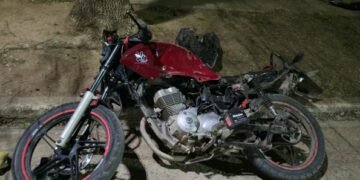 Calchín: Un motociclista resultó con heridas graves tras chocar contra un utilitario y debió ser derivado de urgencia a Córdoba