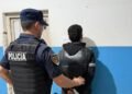 Oliva: Detuvieron a un joven tras provocar daños a un automóvil en la vía pública