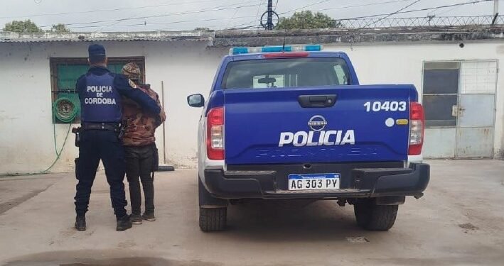 Operativos policiales en la región: Detuvieron a un hombre por el robo de una billetera en Almafuerte y a un joven armado en Tancacha