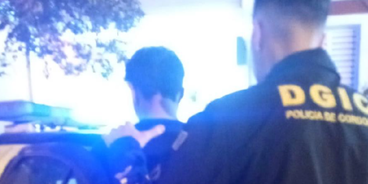 Oliva: Detuvieron a un hombre por agredir a la policía, realizaron un allanamiento positivo por violencia familiar