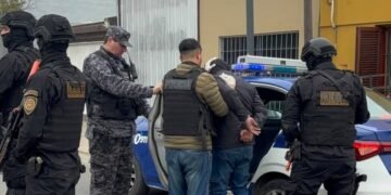 Villa Nueva: Detuvieron a un hombre y a su hija acusados del homicidio de una mujer tras un ataque en la vía pública