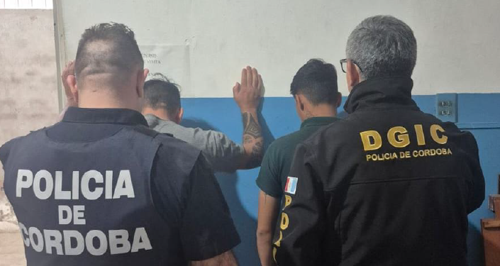 Parte policial de Oliva: operativo cerrojo, detención de dos cordobeses con un celular sustraído, violencia familiar y retención de moto