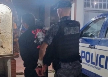 Dramático rescate en Río Tercero: mantuvo retenidas a su expareja y sus dos hijas con un cuchillo e hirió a dos policías