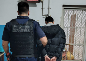 Oliva: dos jóvenes detenidos tras graves hechos de violencia familiar