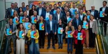 El Gobierno provincial firmó proyectos para actualizar radios urbanos de 22 municipios y comunas, incluyendo a Las Perdices y Calchín Oeste