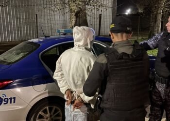 Violento asalto en Pilar: detuvieron a un joven de 18 años y secuestraron un arma de fuego tras un allanamiento