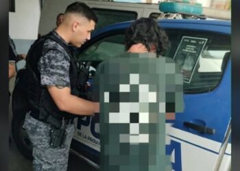Río Segundo: aprehendieron a dos pasajeros tras provocar disturbios en un colectivo y dañar un móvil policial