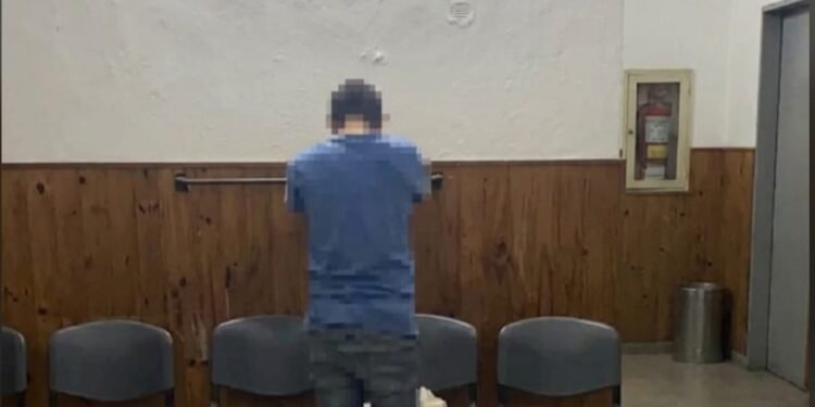 Oncativo: entró a robar a un comercio, amenazó a la propietaria de 73 años y terminó detenido