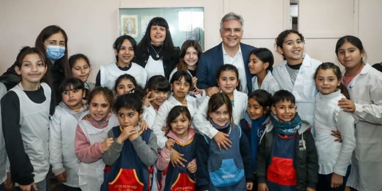 Fuerte impulso a Pampayasta Sud y Pampayasta Norte: Llaryora anunció fondos para el Polideportivo Arena, viviendas y obras de infraestructura