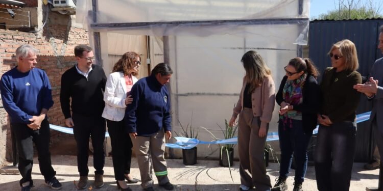 Emoción, derribo de barreras y desarrollo local: quedó oficialmente inaugurado el vivero inclusivo “Sembrando Futuro” en Oliva