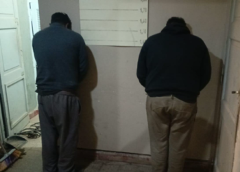 Alerta en General Fotheringham: detuvieron a dos hombres que merodeaban con luces apagadas y herramientas