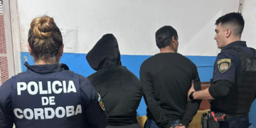 Policiales en Oliva: la Policía atrapó a una pareja dentro de la vivienda de una abuela internada