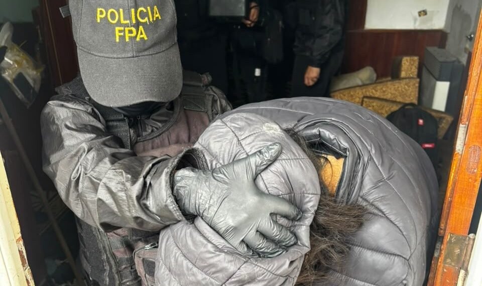 Operativo antinarcóticos en Bell Ville: la FPA detuvo a una mujer que comercializaba estupefacientes en la modalidad delivery