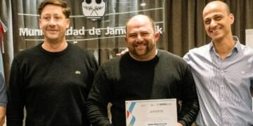 Fortalecimiento institucional en Tercero Arriba: el Gobierno de Córdoba entregó aportes económicos en Hernando, Dalmacio Vélez y James Craik